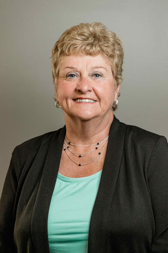 District 9 - Bea Zingsheim - President